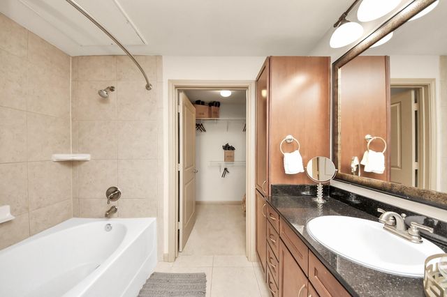 6363 San Felipe Street 373, Houston, TX 77057