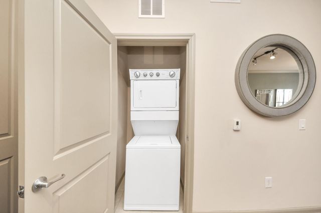 6363 San Felipe Street 373, Houston, TX 77057
