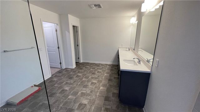 7054 Sunland Hills Avenue, Las Vegas, NV 89113