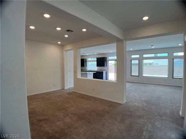 7054 Sunland Hills Avenue, Las Vegas, NV 89113