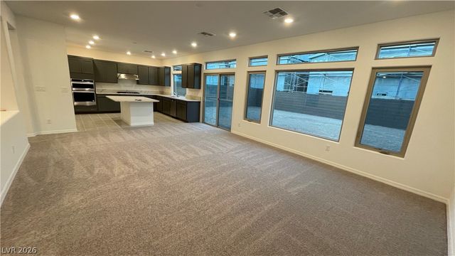 7054 Sunland Hills Avenue, Las Vegas, NV 89113