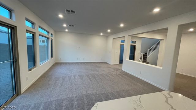 7054 Sunland Hills Avenue, Las Vegas, NV 89113