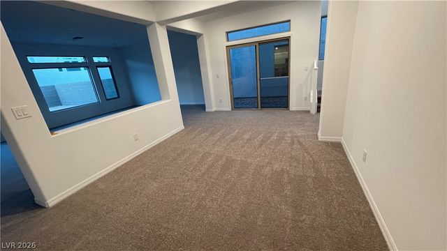 7054 Sunland Hills Avenue, Las Vegas, NV 89113