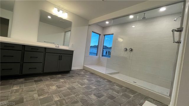 7054 Sunland Hills Avenue, Las Vegas, NV 89113