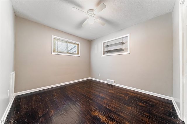 575 W Glendale Street, Bedford, OH 44146