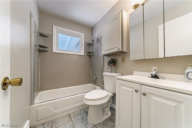575 W Glendale Street, Bedford, OH 44146