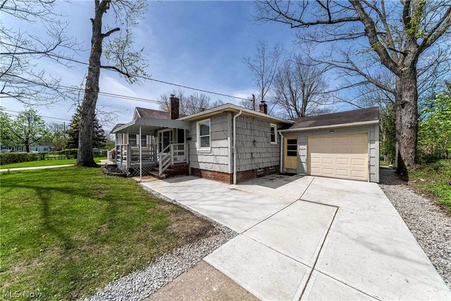 575 W Glendale Street, Bedford, OH 44146