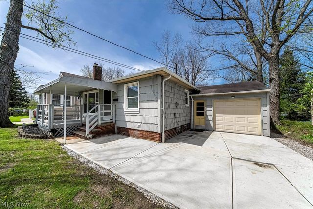 575 W Glendale Street, Bedford, OH 44146