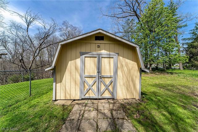575 W Glendale Street, Bedford, OH 44146