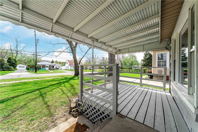 575 W Glendale Street, Bedford, OH 44146