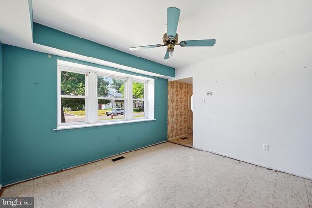 27 NORTHGATE LN, Willingboro, NJ 08046