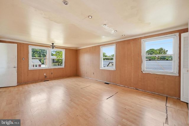 27 NORTHGATE LN, Willingboro, NJ 08046