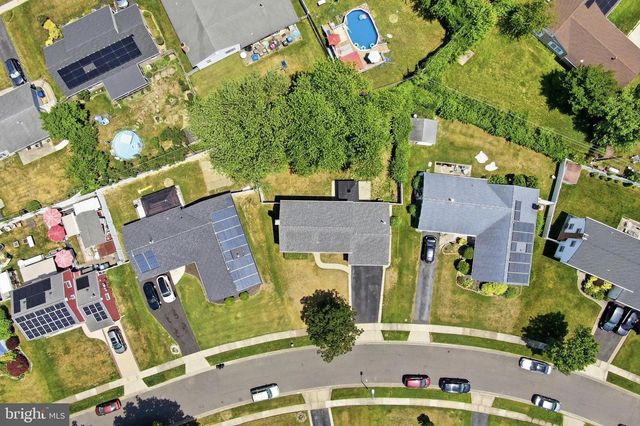 27 NORTHGATE LN, Willingboro, NJ 08046