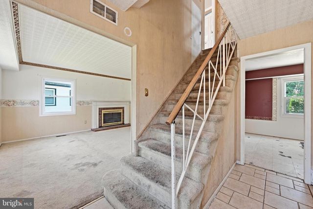 27 NORTHGATE LN, Willingboro, NJ 08046