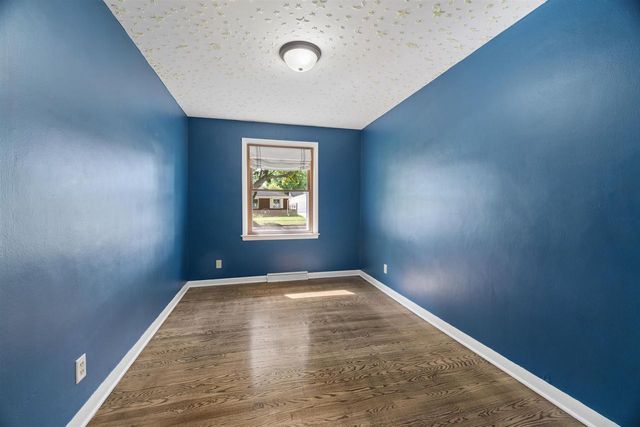1024 E LINDBERGH STREET, Appleton, WI 54911