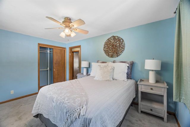 1024 E LINDBERGH STREET, Appleton, WI 54911
