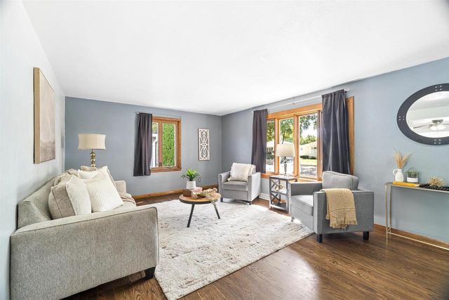 1024 E LINDBERGH STREET, Appleton, WI 54911