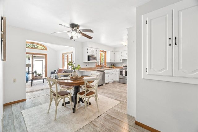 1024 E LINDBERGH STREET, Appleton, WI 54911