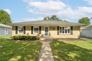 1024 E LINDBERGH STREET, Appleton, WI 54911