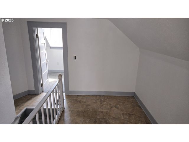 708 W FOURTH PLAIN Blvd, Vancouver, WA 98660