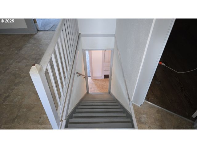708 W FOURTH PLAIN Blvd, Vancouver, WA 98660