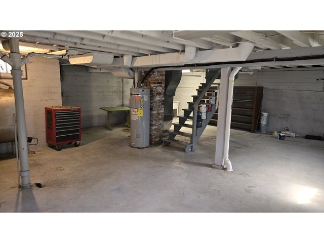 708 W FOURTH PLAIN Blvd, Vancouver, WA 98660