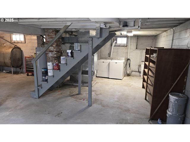 708 W FOURTH PLAIN Blvd, Vancouver, WA 98660