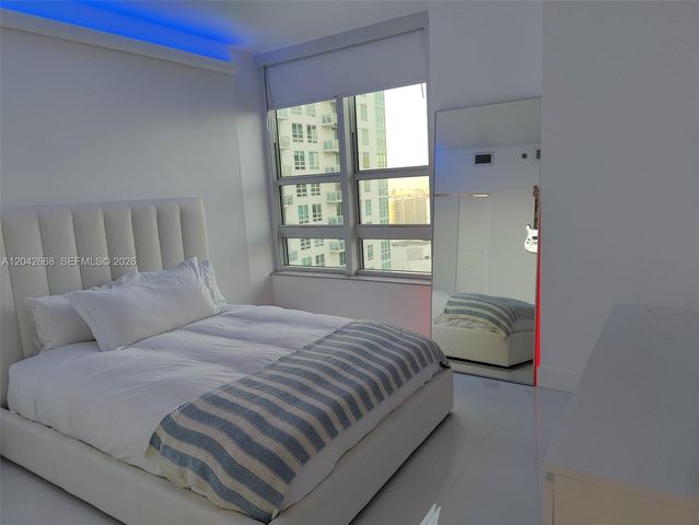 951 Brickell Ave 2704, Miami, FL 33131