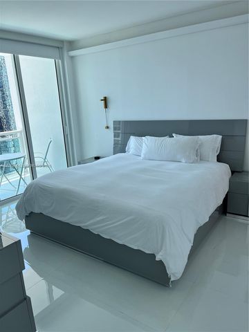 951 Brickell Ave 2704, Miami, FL 33131