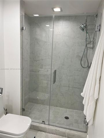951 Brickell Ave 2704, Miami, FL 33131