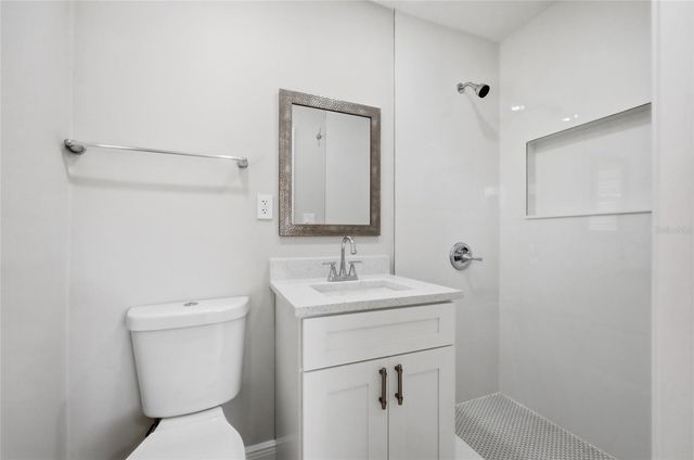2314 QUEENSWAY ROAD, Orlando, FL 32808