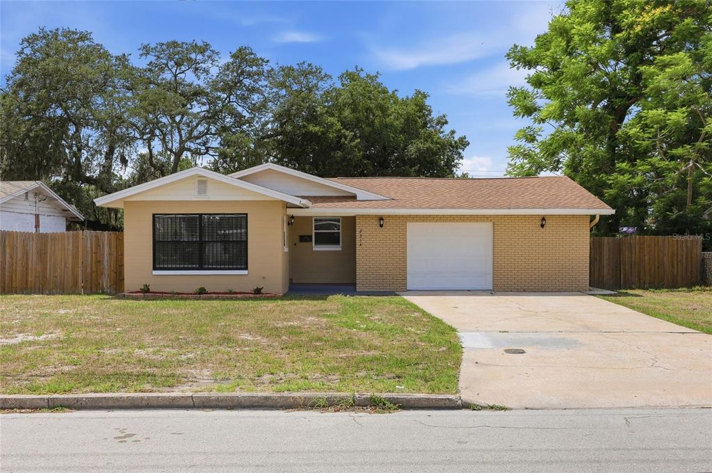 2314 QUEENSWAY ROAD, Orlando, FL 32808