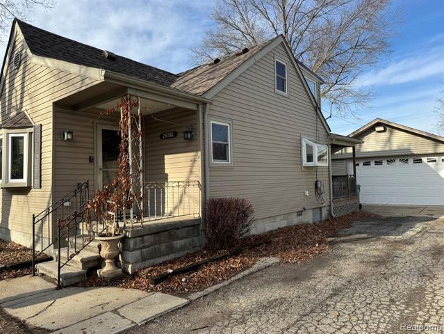 24066 Kraft Place, Romulus, MI 48174