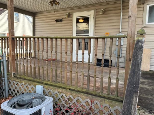 24066 Kraft Place, Romulus, MI 48174