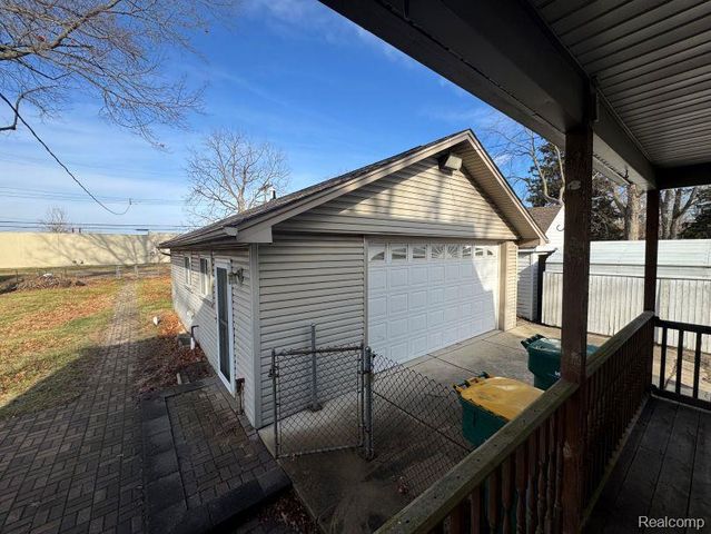 24066 Kraft Place, Romulus, MI 48174