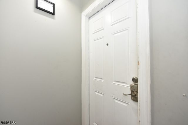 301 Burhans Ave, Haledon Boro, NJ 07508