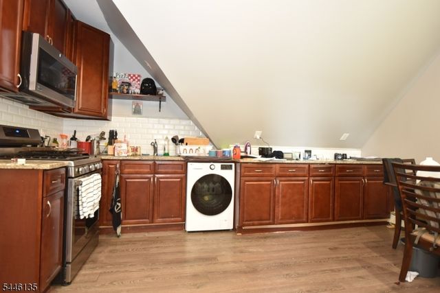 301 Burhans Ave, Haledon Boro, NJ 07508