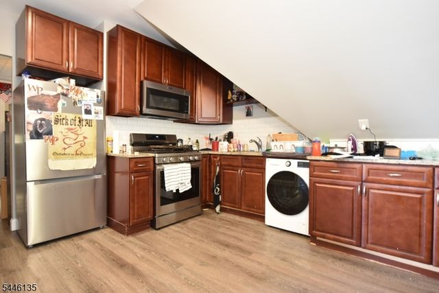 301 Burhans Ave, Haledon Boro, NJ 07508