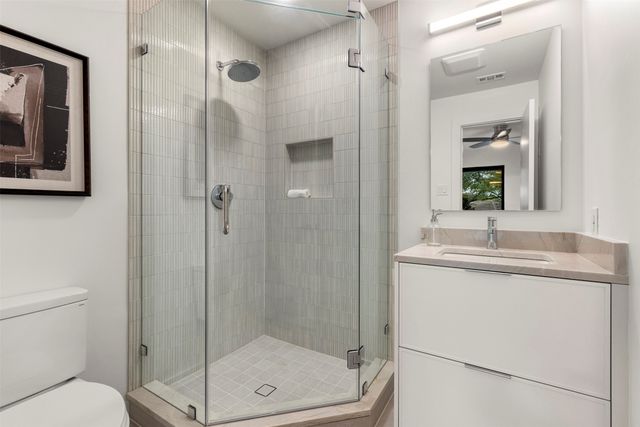 8825 Vista Oaks Circle, Dallas, TX 75243