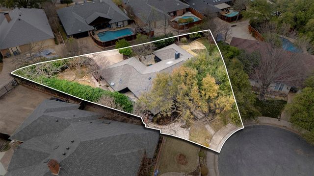 8825 Vista Oaks Circle, Dallas, TX 75243