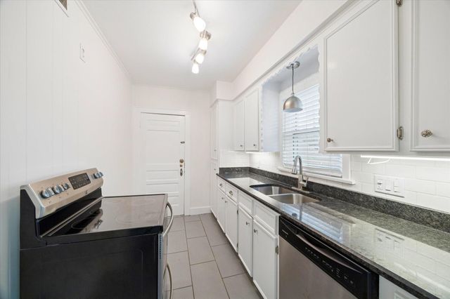 1937 W Mckinney Street 1939, Houston, TX 77019