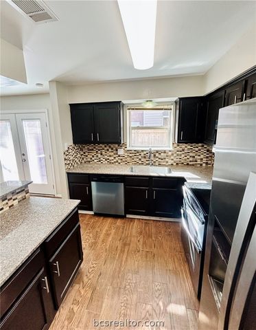 1904 Dartmouth Street N2, College Station, TX 77840