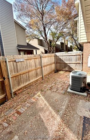 1904 Dartmouth Street N2, College Station, TX 77840