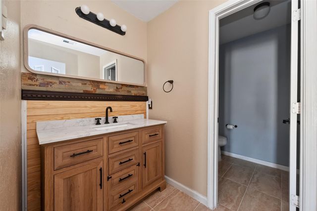 1512 Nacogdoches Valley Drive, League City, TX 77573