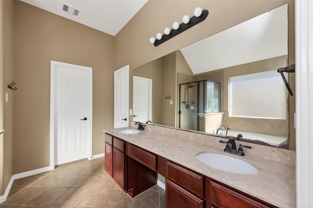 1512 Nacogdoches Valley Drive, League City, TX 77573