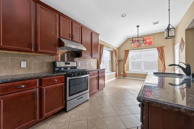 1512 Nacogdoches Valley Drive, League City, TX 77573