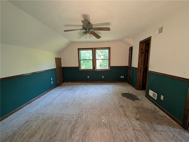 127 Clearview Dr, South Huntingdon, PA 15679