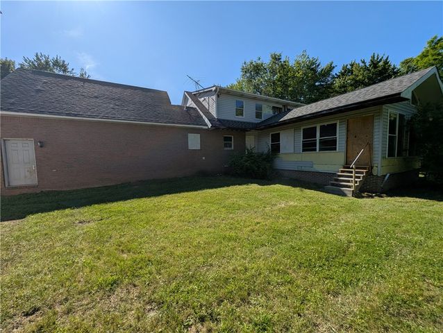 127 Clearview Dr, South Huntingdon, PA 15679