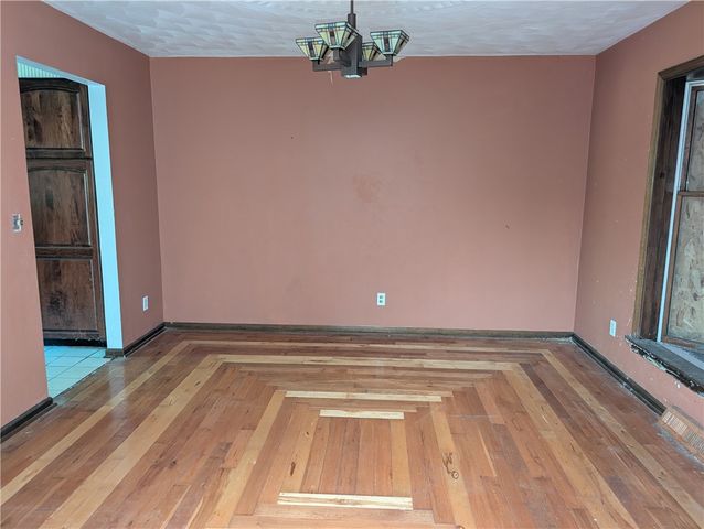 127 Clearview Dr, South Huntingdon, PA 15679