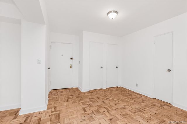 61 Bronx River Road 3B, Yonkers, NY 10704